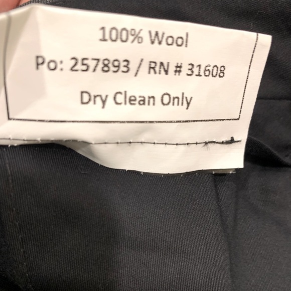 Jos. A Banks Traveler Collection Tailored Fit Tic Weave Suit Grey Size 35 Reg - Picture 8 of 12